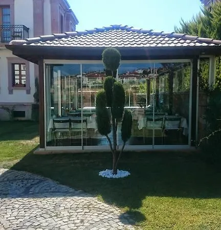 Cunda Vrodi فندق *