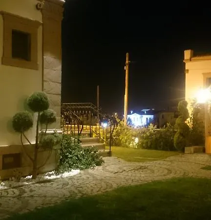 Cunda Vrodi فندق