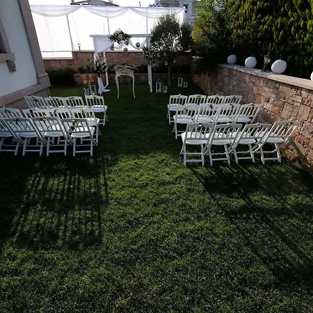 Cunda Vrodi فندق