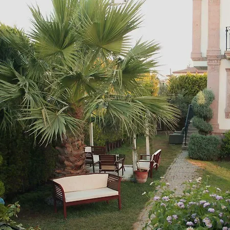 Cunda Vrodi فندق *