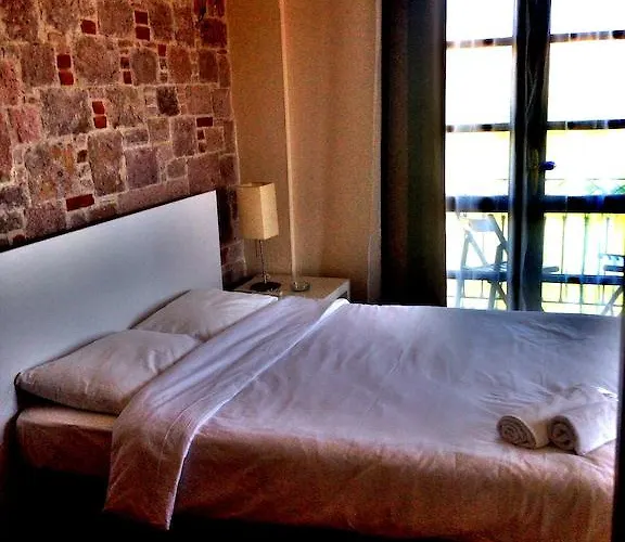 Отель Cunda Vrodi