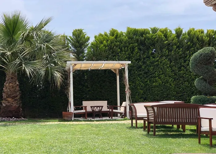 Отель Cunda Vrodi *